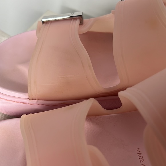 Alexander McQueen Flat Rubber Sandals in Pale Ice Pink & Silver - Picture 7 of 9